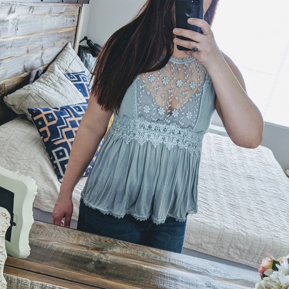 🆕🌿POL BOHO FLORAL MESH TOP🌿 - Picture 8 of 8